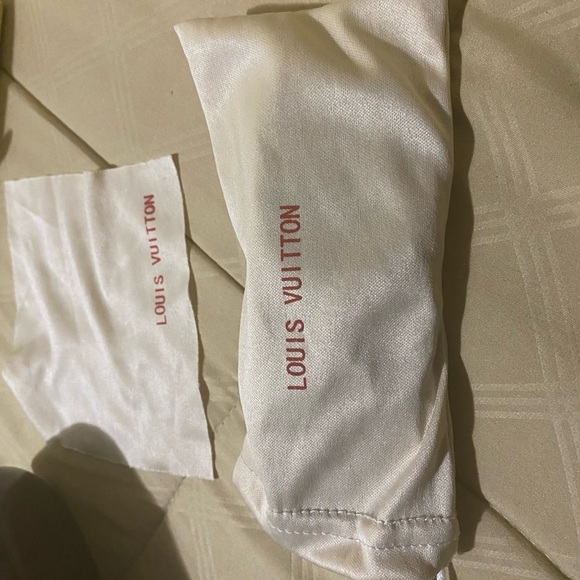 Louis Vuitton sunglasses - Picture 8 of 8